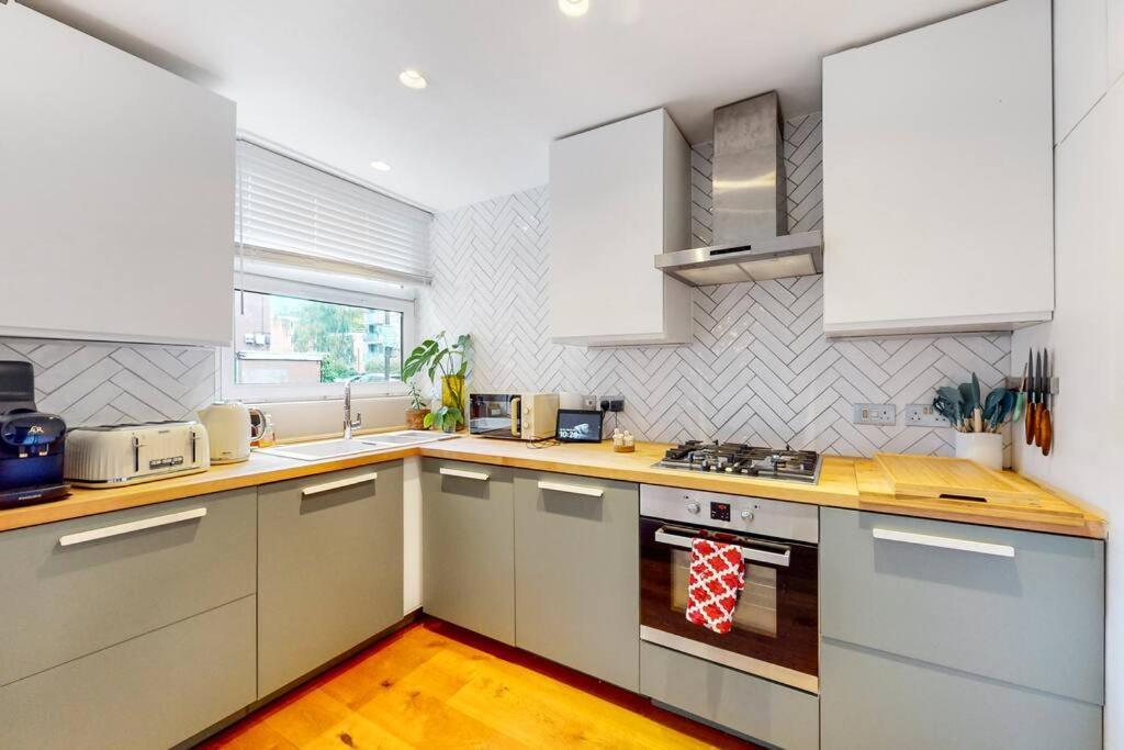 Charming 2-Bedroom Maisonette With Private Garden London Luaran gambar